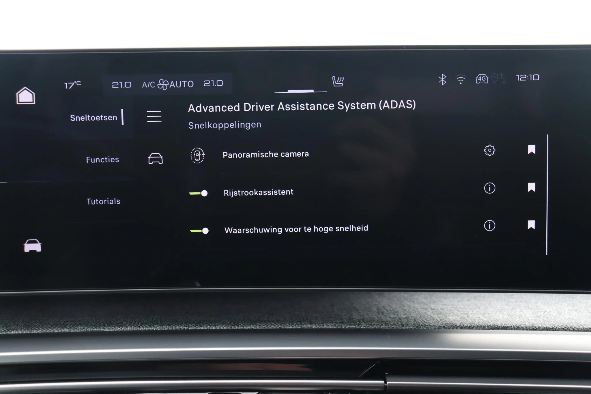 Hoofdafbeelding Peugeot e-3008