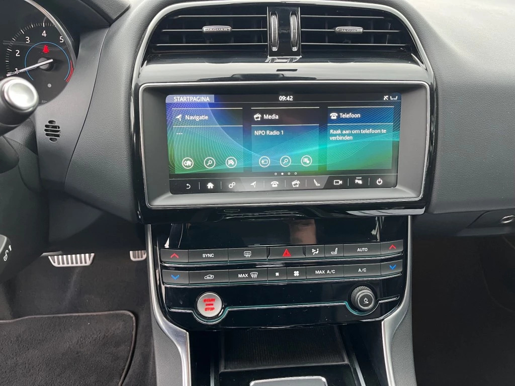 Hoofdafbeelding Jaguar XE
