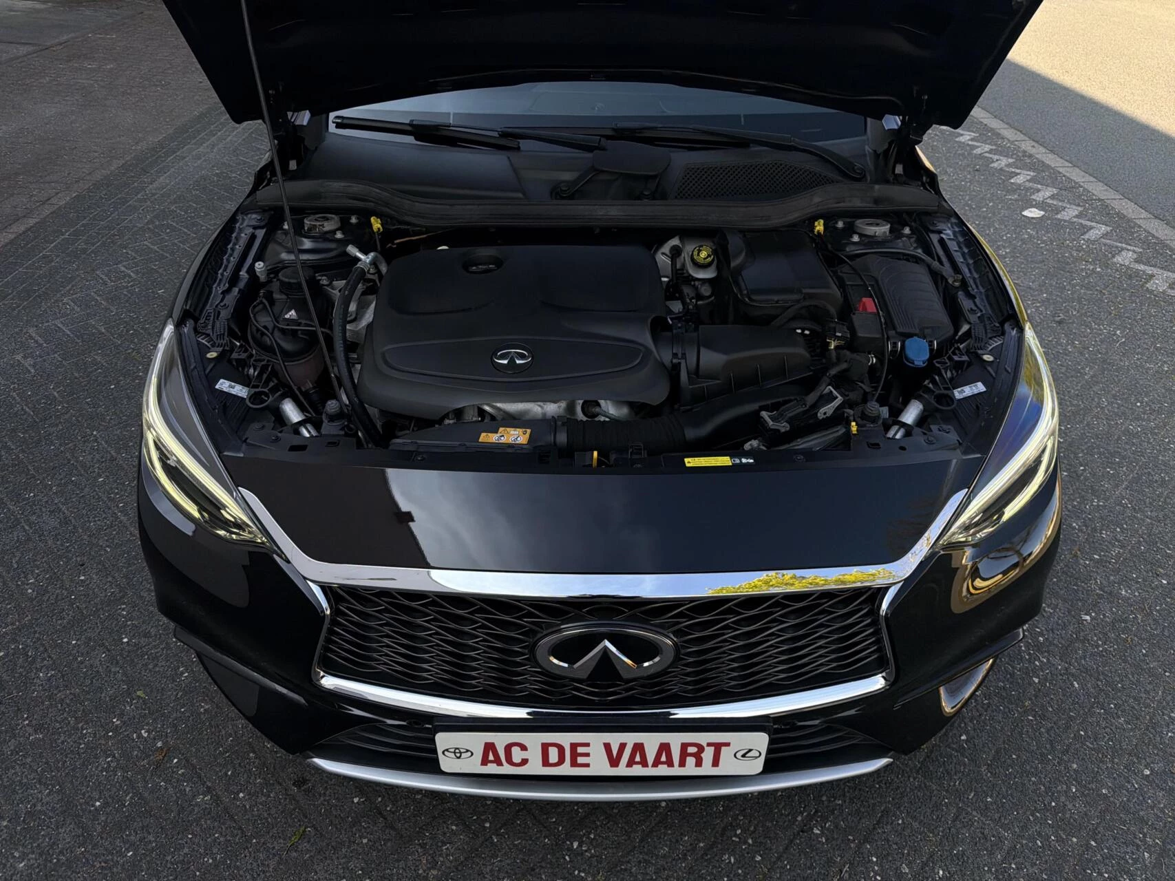 Hoofdafbeelding Infiniti Q30