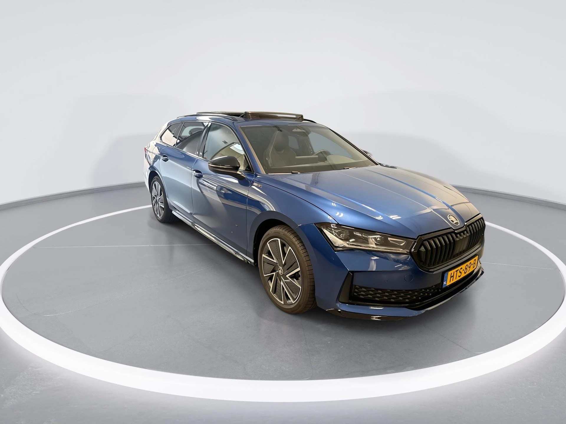 Hoofdafbeelding Škoda Superb