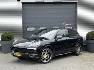Porsche Cayenne 3.0 S E-Hybrid Sport Chrono | Camera | Luchtvering | Stoelverwarming | Navigatie | Privacy Glass |