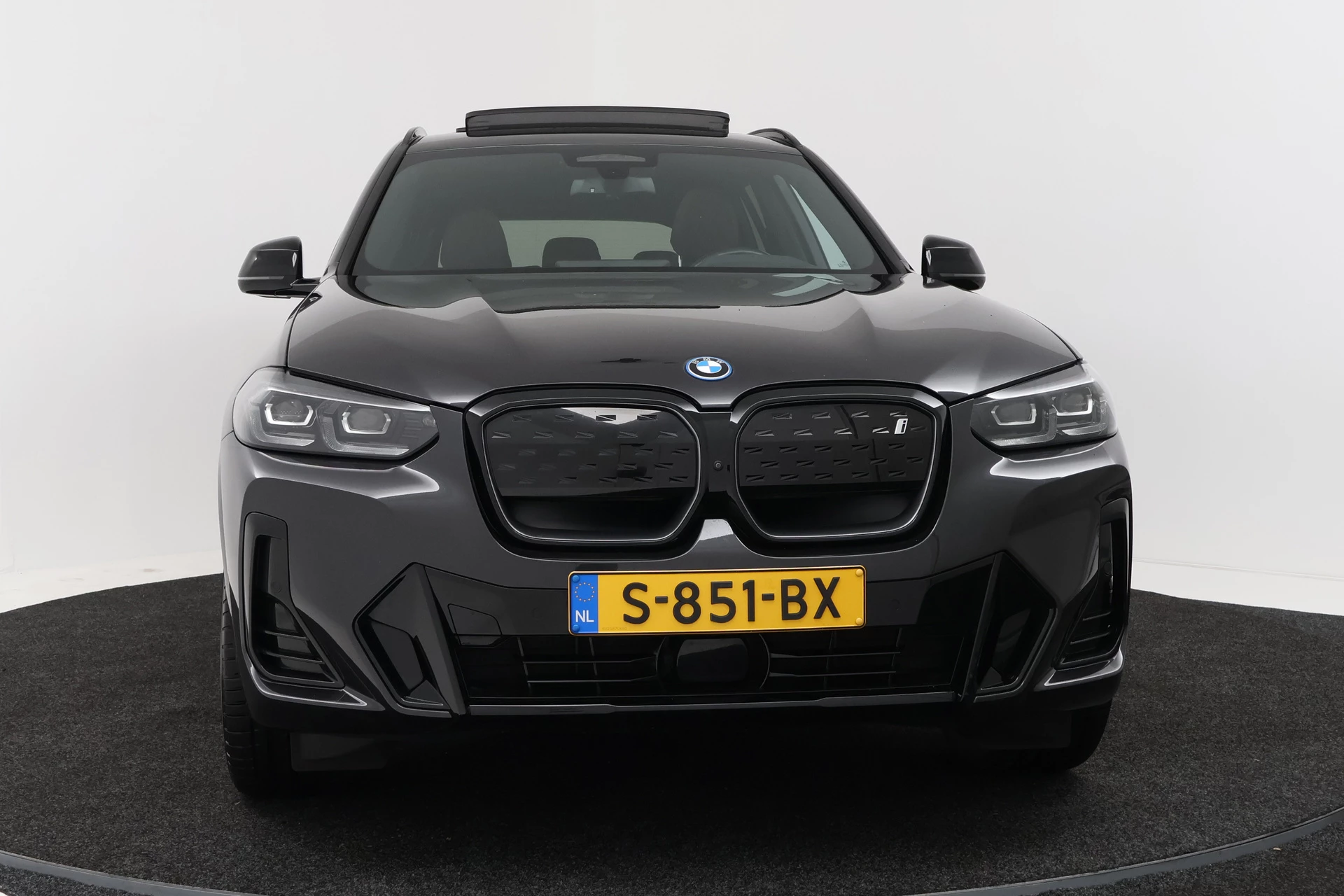 Hoofdafbeelding BMW iX3