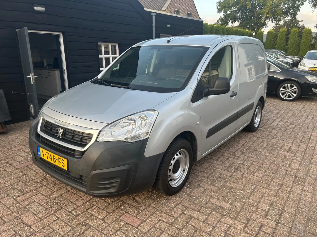 Hoofdafbeelding Peugeot Partner