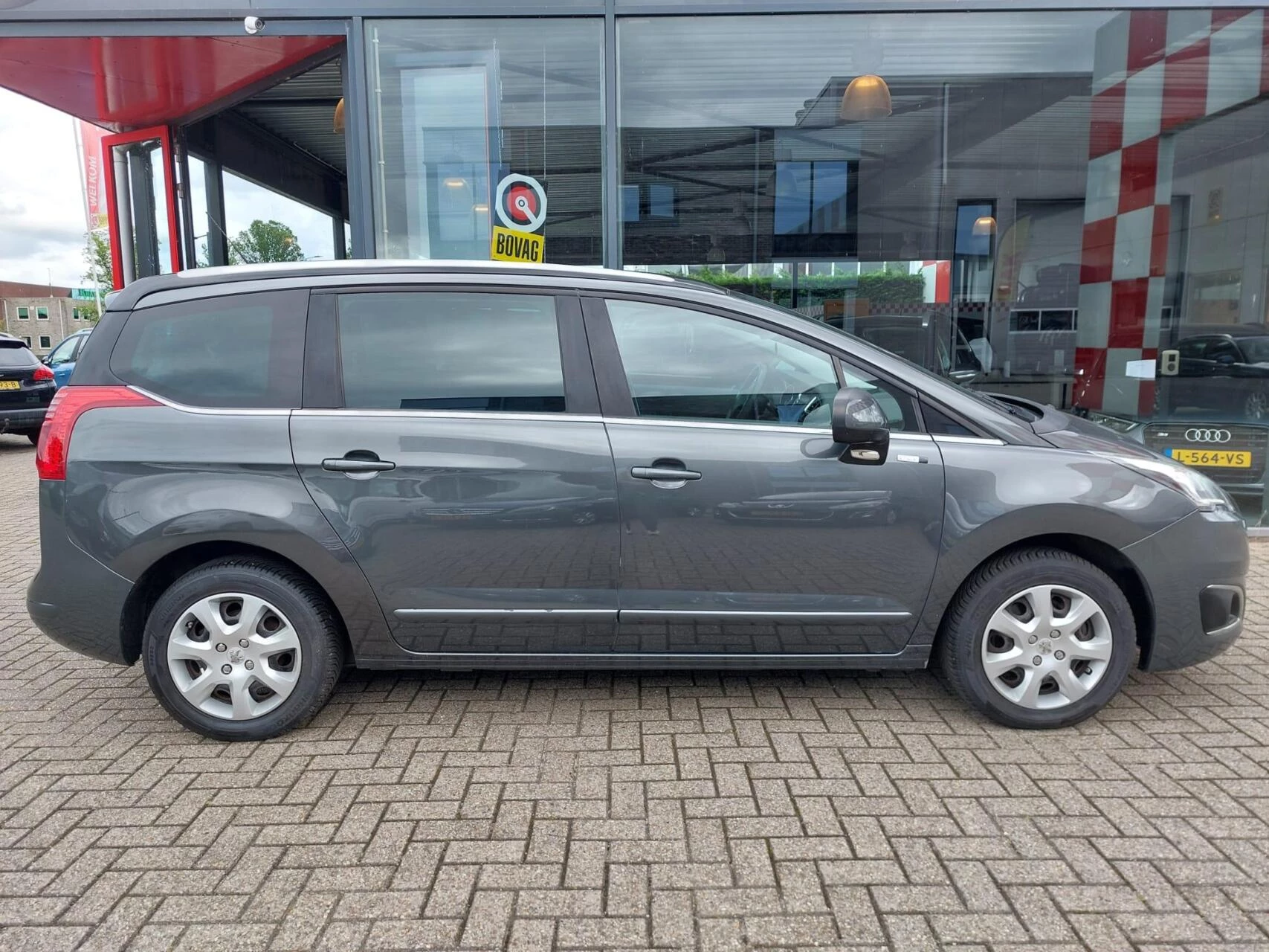 Hoofdafbeelding Peugeot 5008