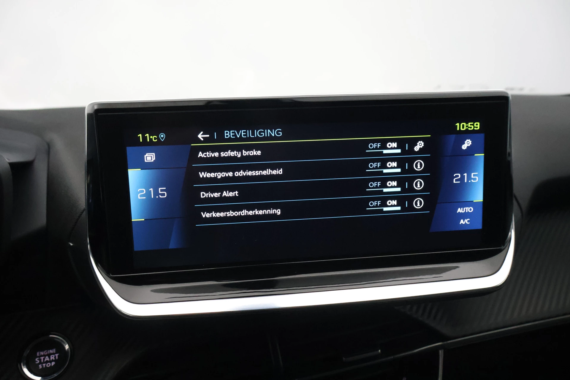 Hoofdafbeelding Peugeot e-208