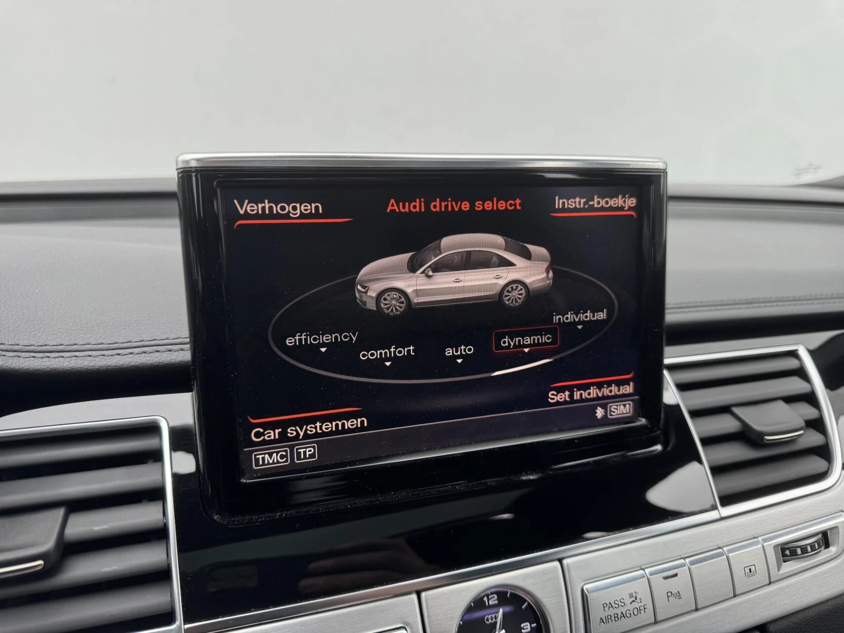 Hoofdafbeelding Audi A8