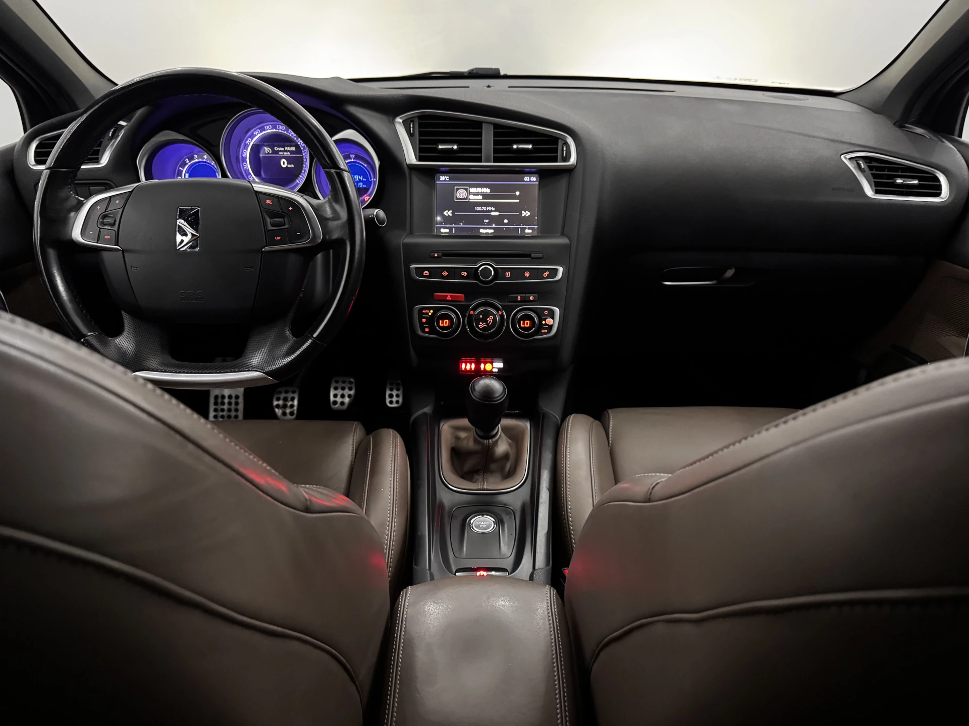Hoofdafbeelding DS DS 4
