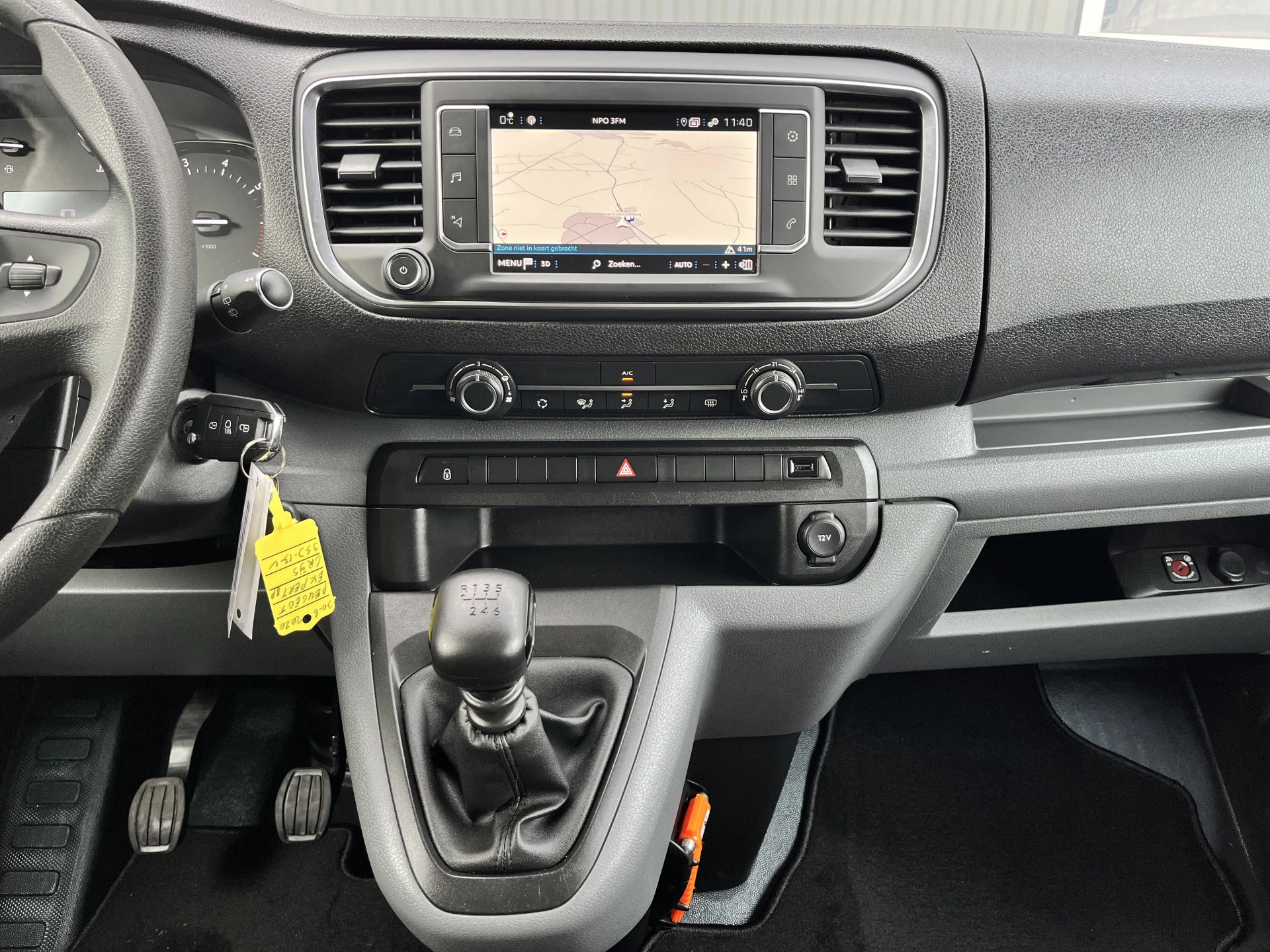 Hoofdafbeelding Peugeot Traveller