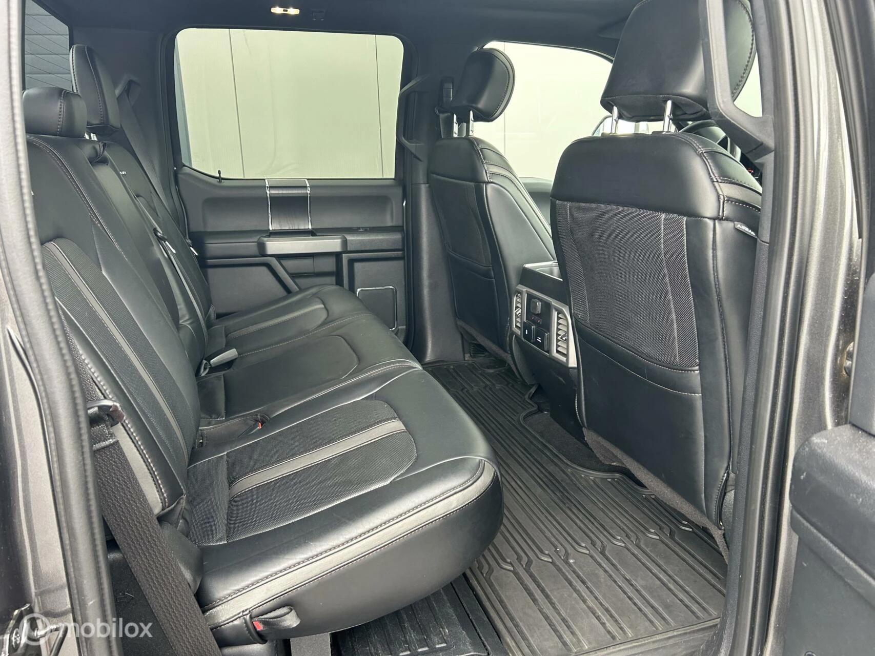 Hoofdafbeelding Ford F-350