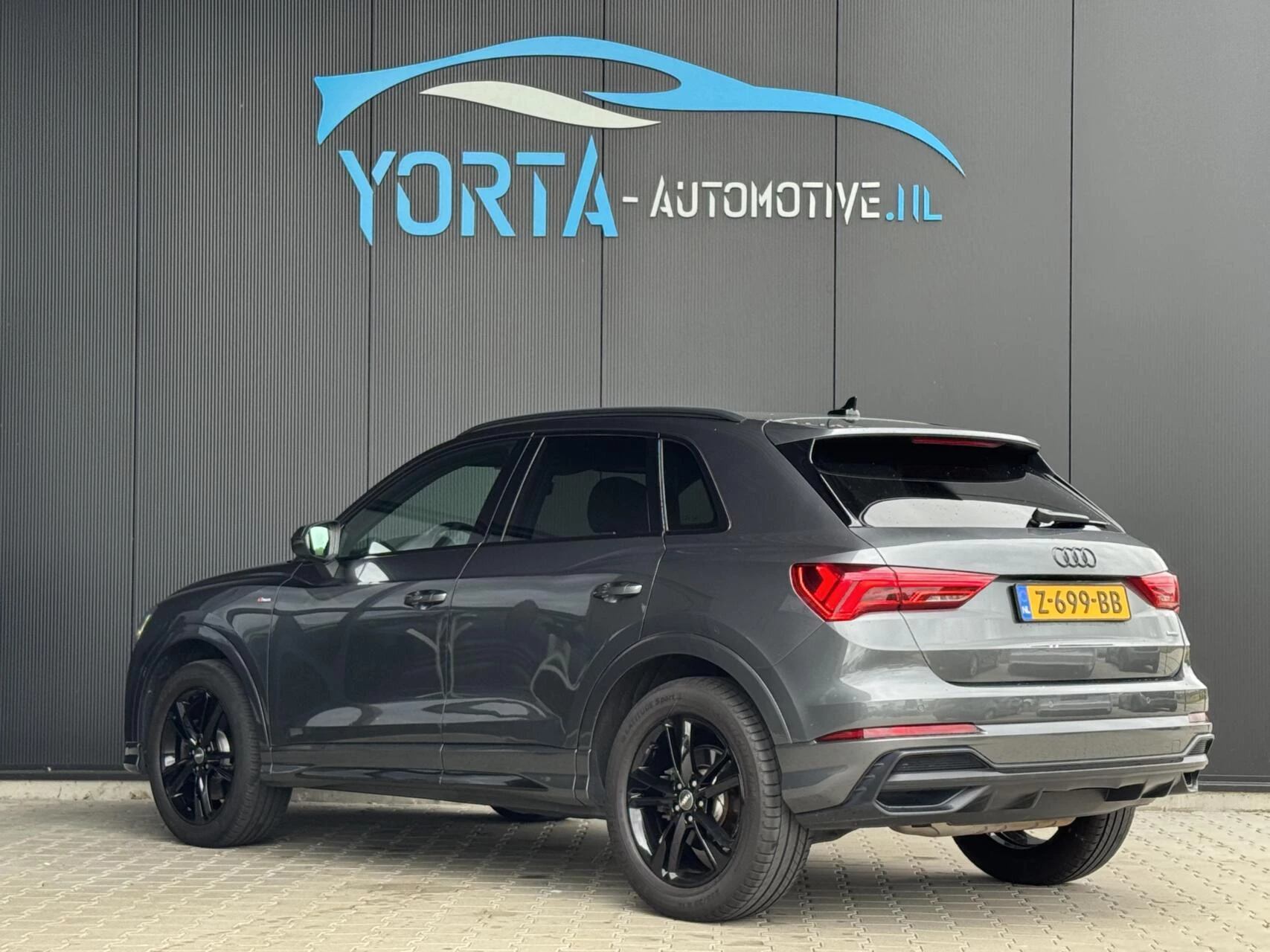Hoofdafbeelding Audi Q3