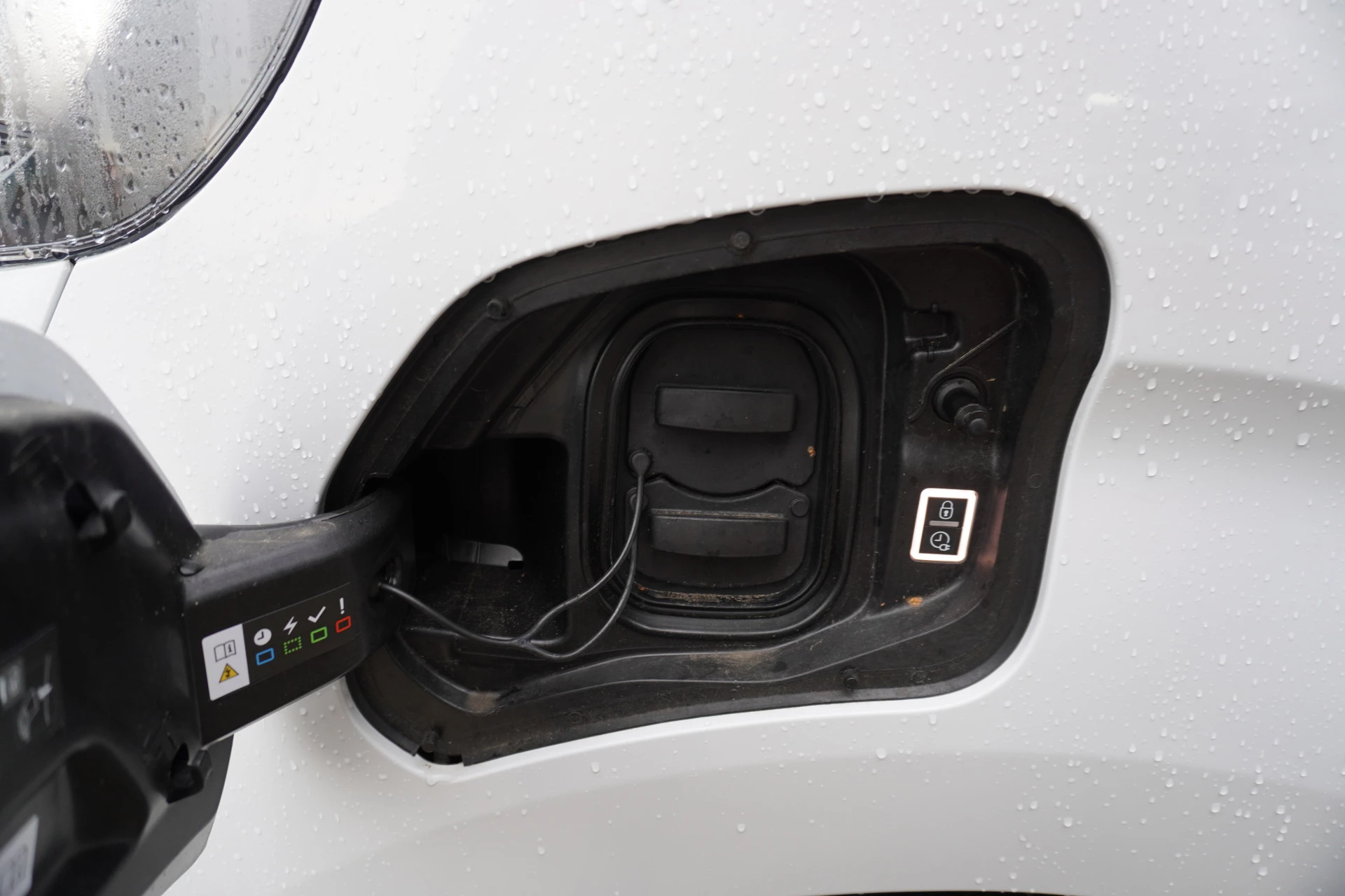 Hoofdafbeelding Peugeot e-Expert