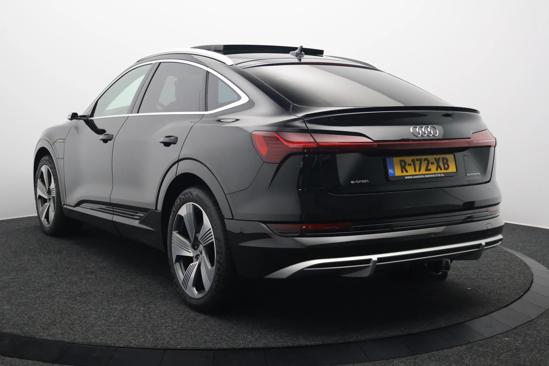 Hoofdafbeelding Audi e-tron