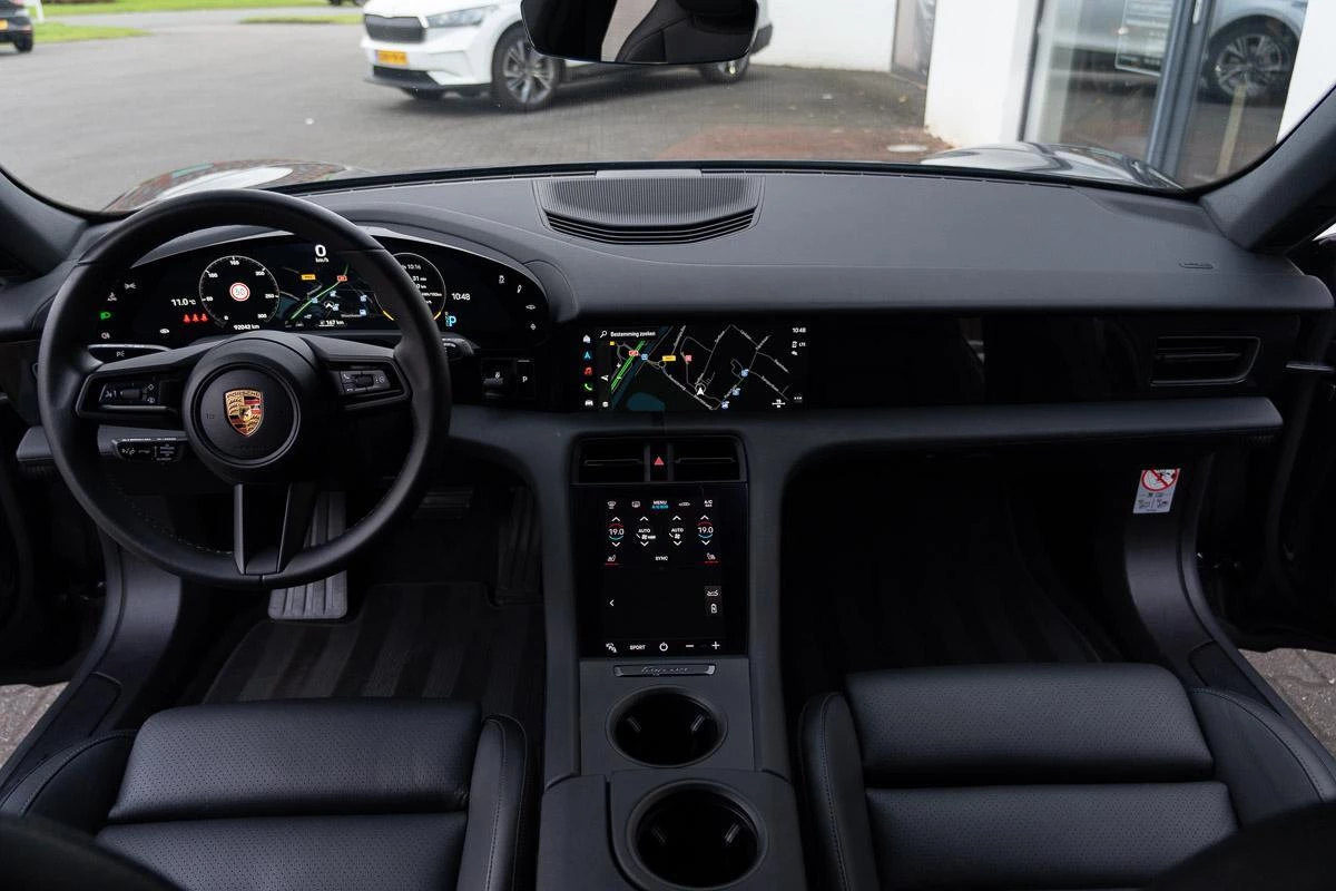 Hoofdafbeelding Porsche Taycan