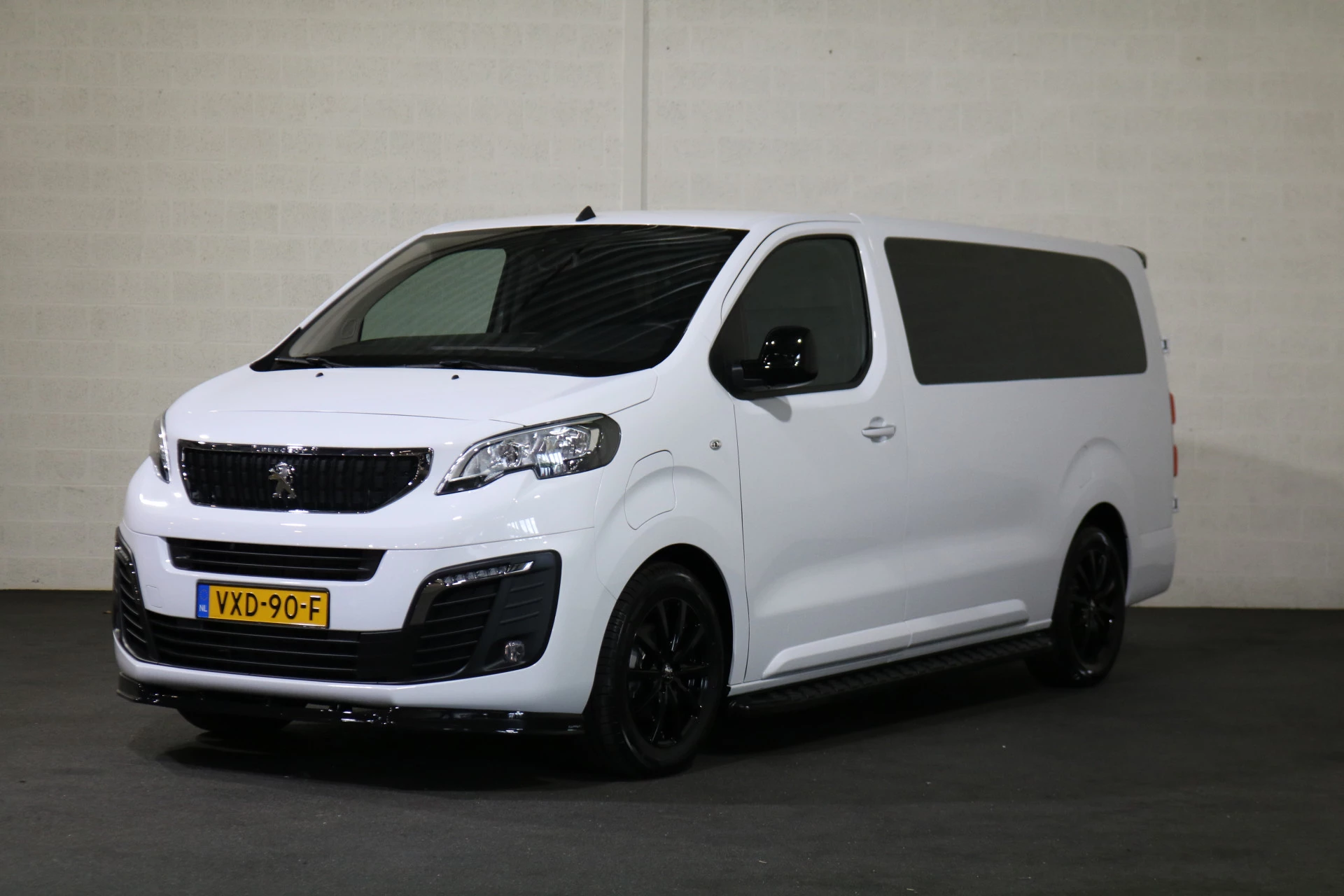 Hoofdafbeelding Peugeot e-Expert