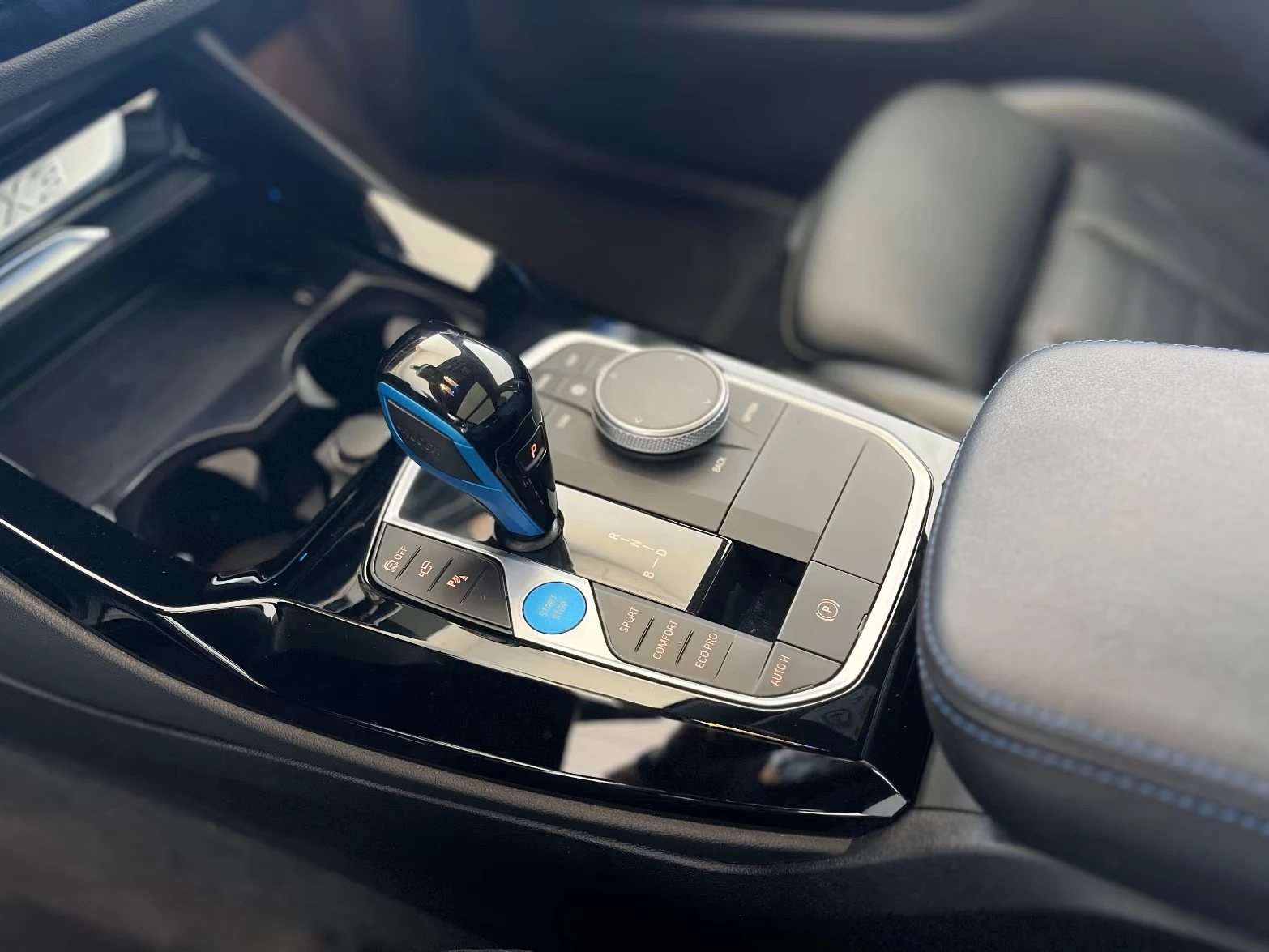 Hoofdafbeelding BMW iX3
