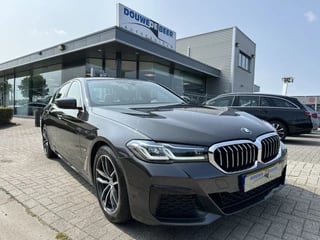 BMW 5 Serie 520i M-sport 520 Facelift|Comfortstoelen|Laserlight|Live-cockpit-pro