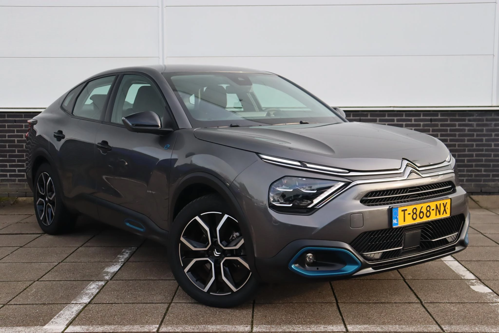 Hoofdafbeelding Citroën ë-C4 X