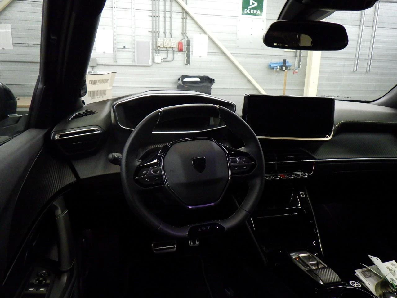 Hoofdafbeelding Peugeot e-2008