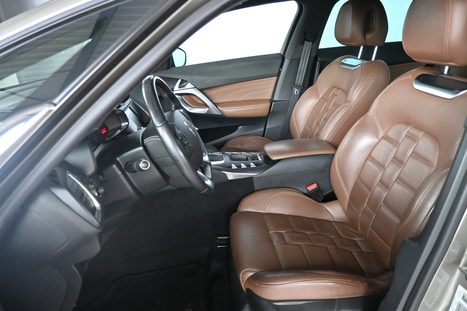 Hoofdafbeelding DS DS 5