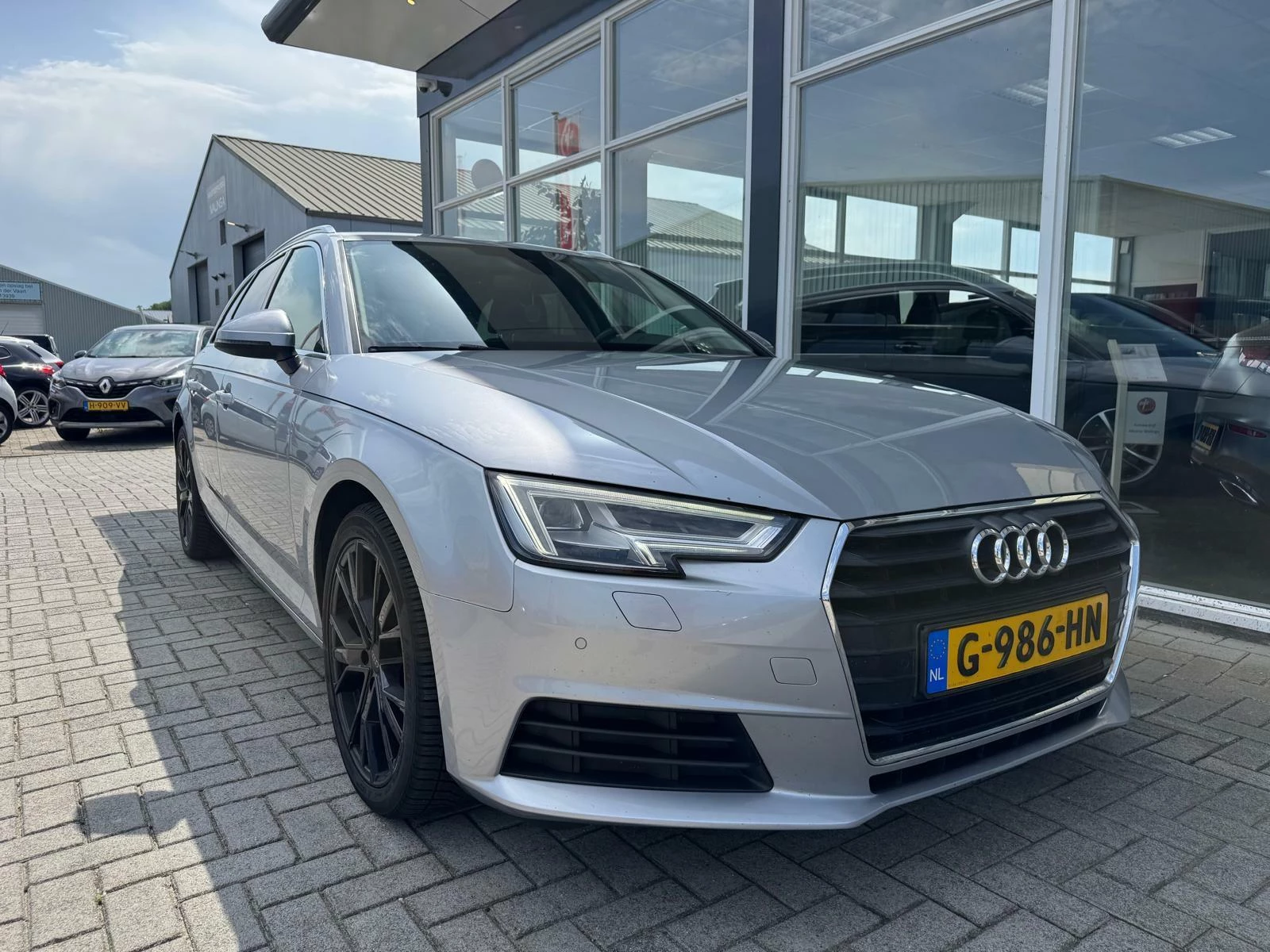 Hoofdafbeelding Audi A4