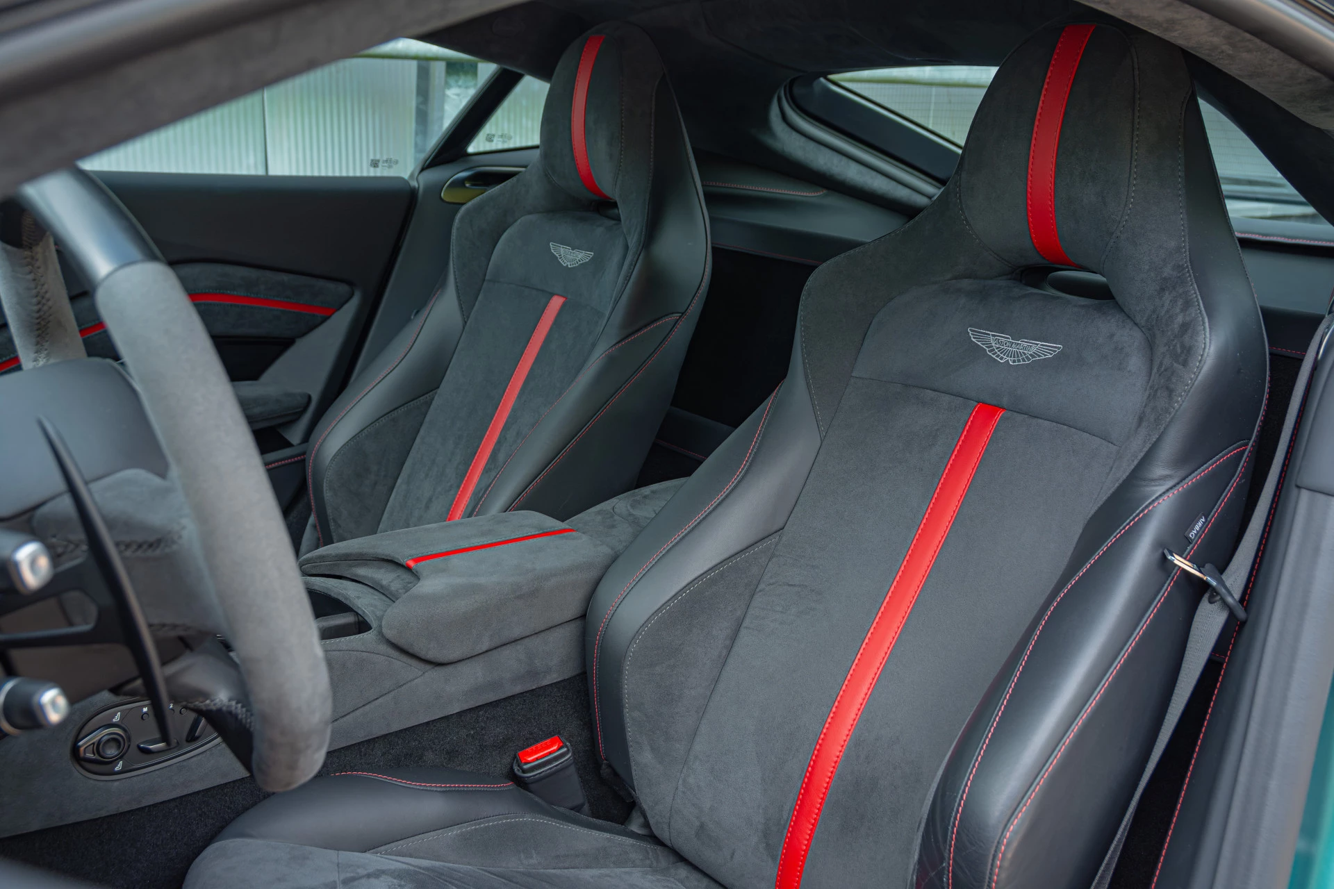 Hoofdafbeelding Aston Martin V8 Vantage