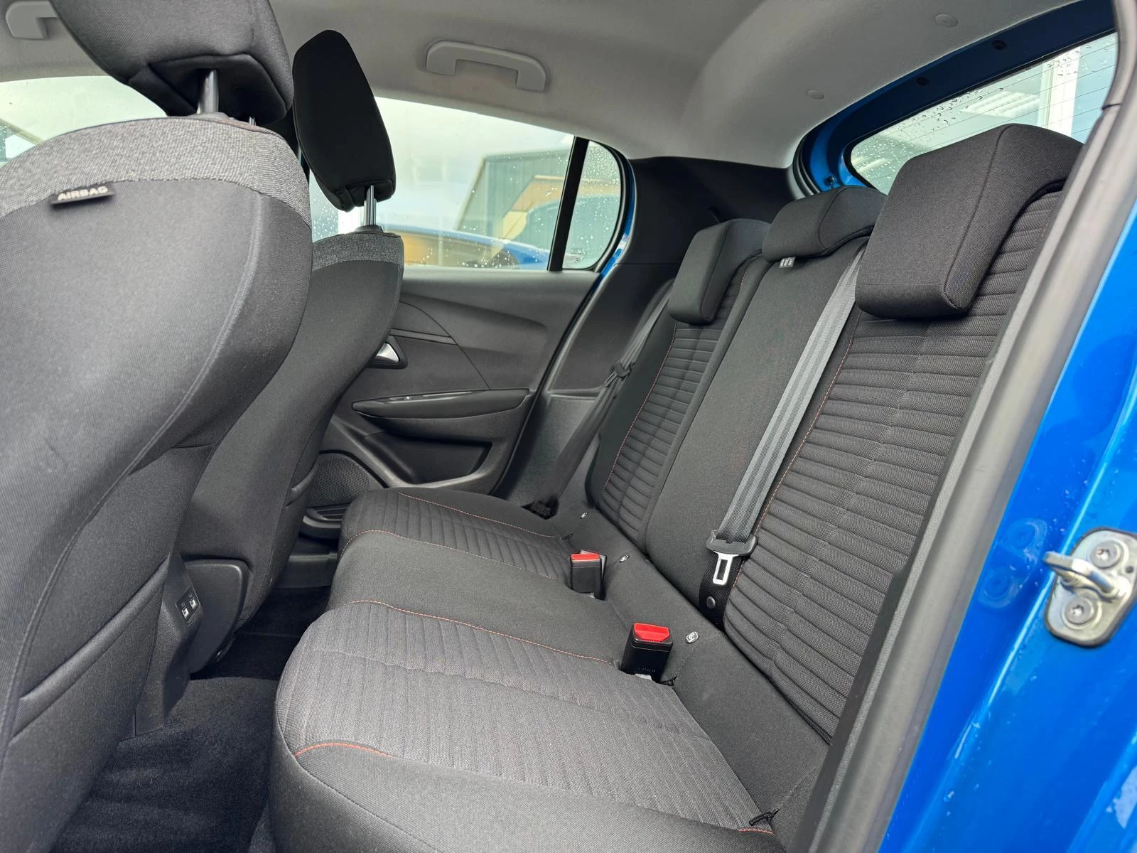 Hoofdafbeelding Peugeot e-208