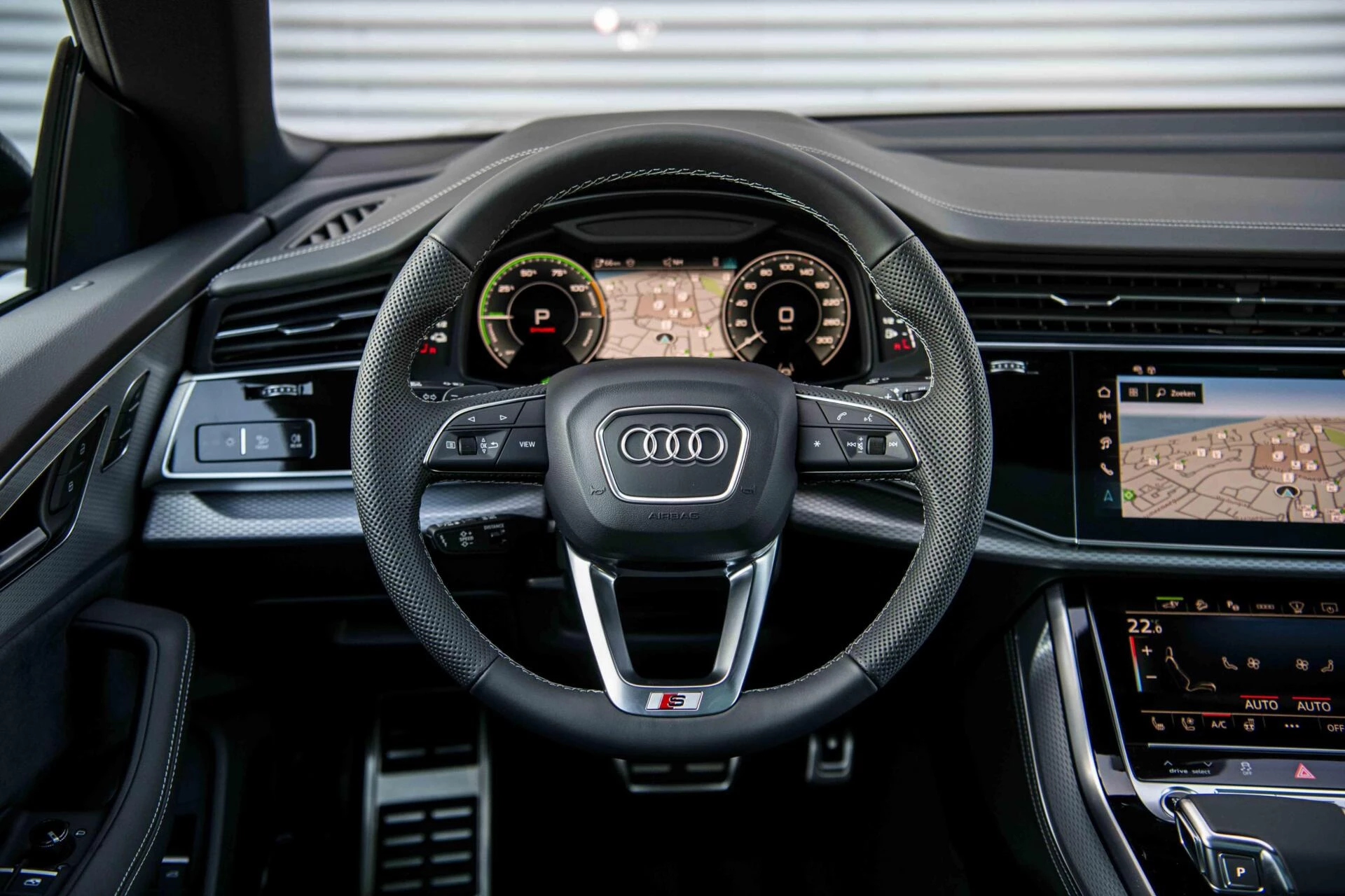 Hoofdafbeelding Audi Q8