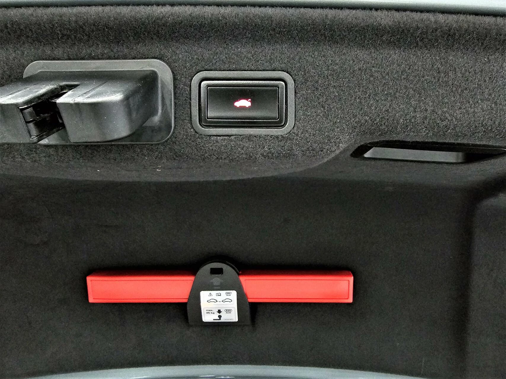 Hoofdafbeelding Audi A8