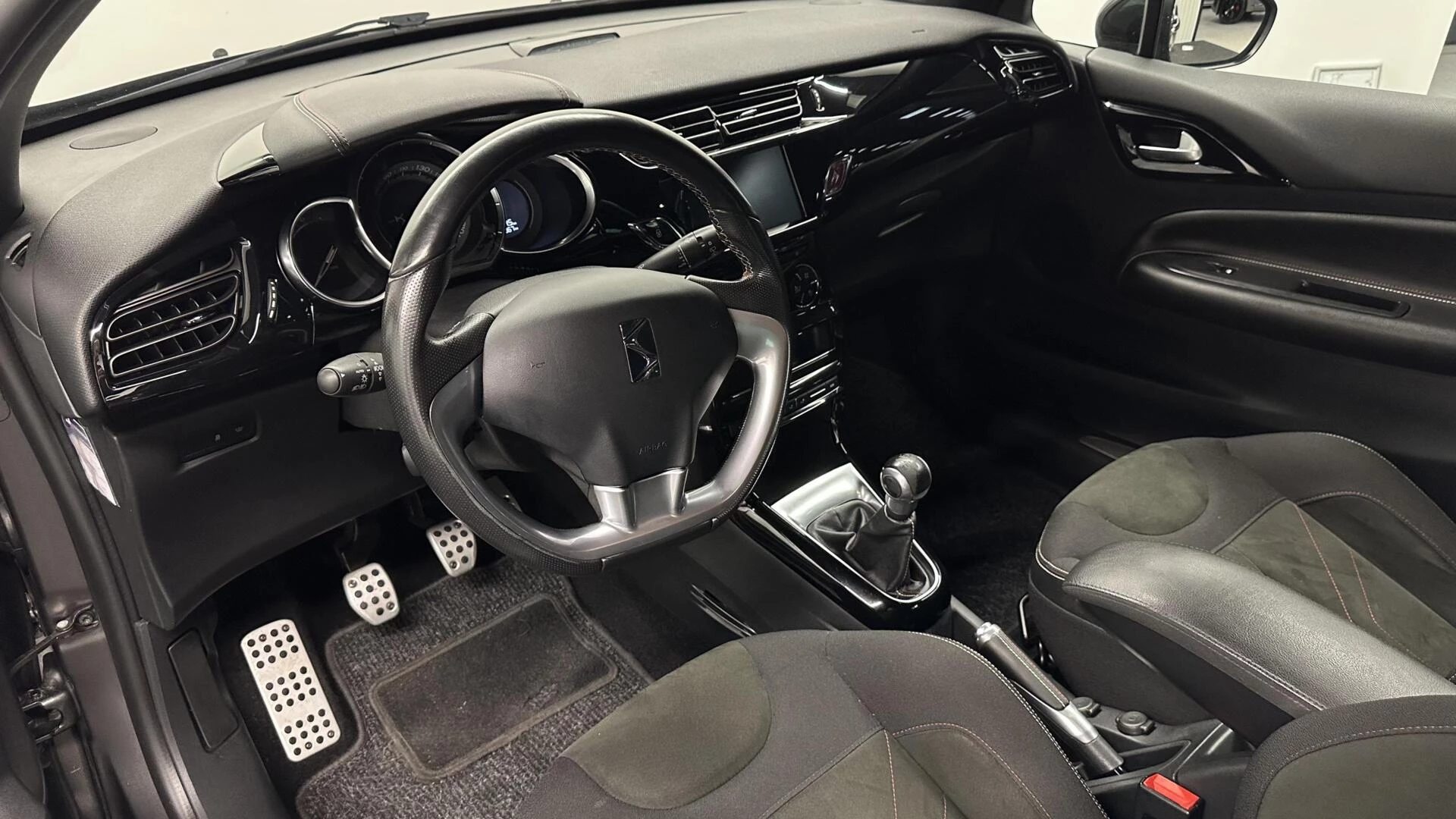 Hoofdafbeelding DS DS 3