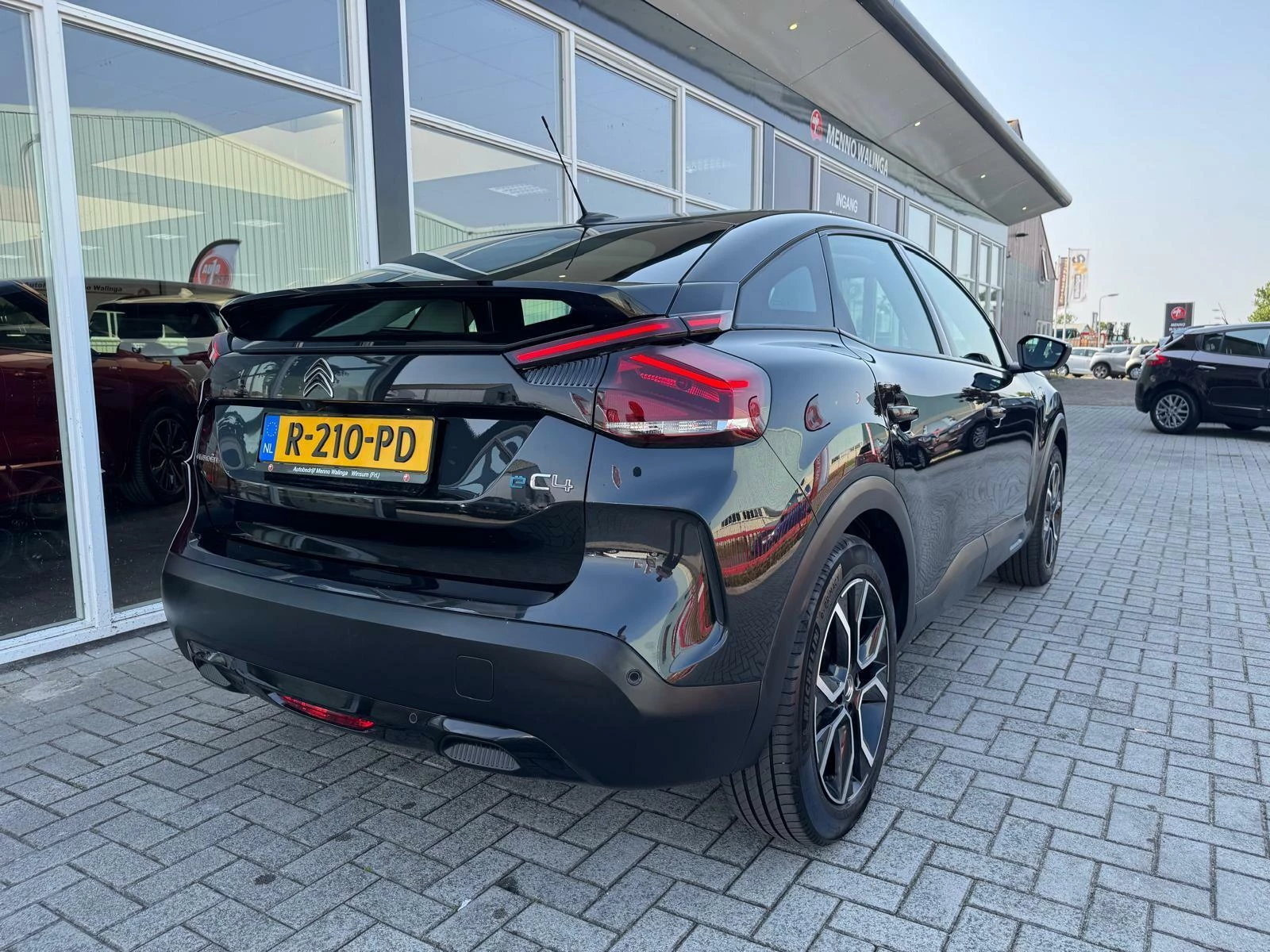 Hoofdafbeelding Citroën ë-C4