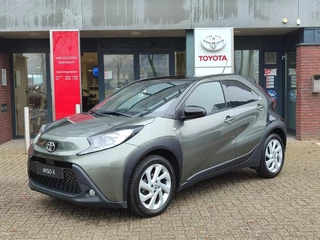Toyota Aygo X 1.0 VVT-i AUTOMAAT PULSE STOELVERWARMING 4S-BANDEN APPLE/ANDROID CAMERA CLIMA LM-VELGEN