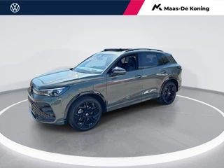 Hoofdafbeelding Volkswagen Tiguan Volkswagen Tiguan R-Line Edition 1.5 eHybrid 204 PK 6 versn. DSG · Black Style Pakket · Panoramaschuif-kanteldak · Trekhaak inklapbaar, met elektrische ontgrendeling, incl. aanhangermanoeuvreerhulp Trailer Assist · Prijs is inclusief inruilpremie