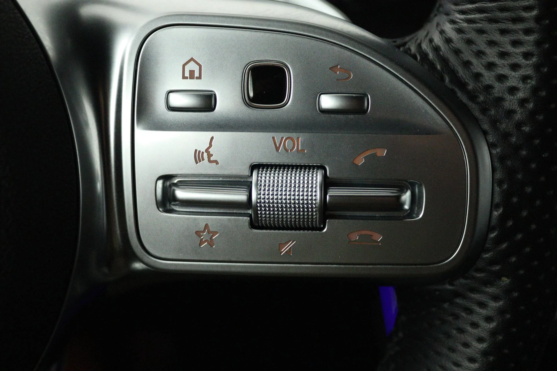 Hoofdafbeelding Mercedes-Benz EQC