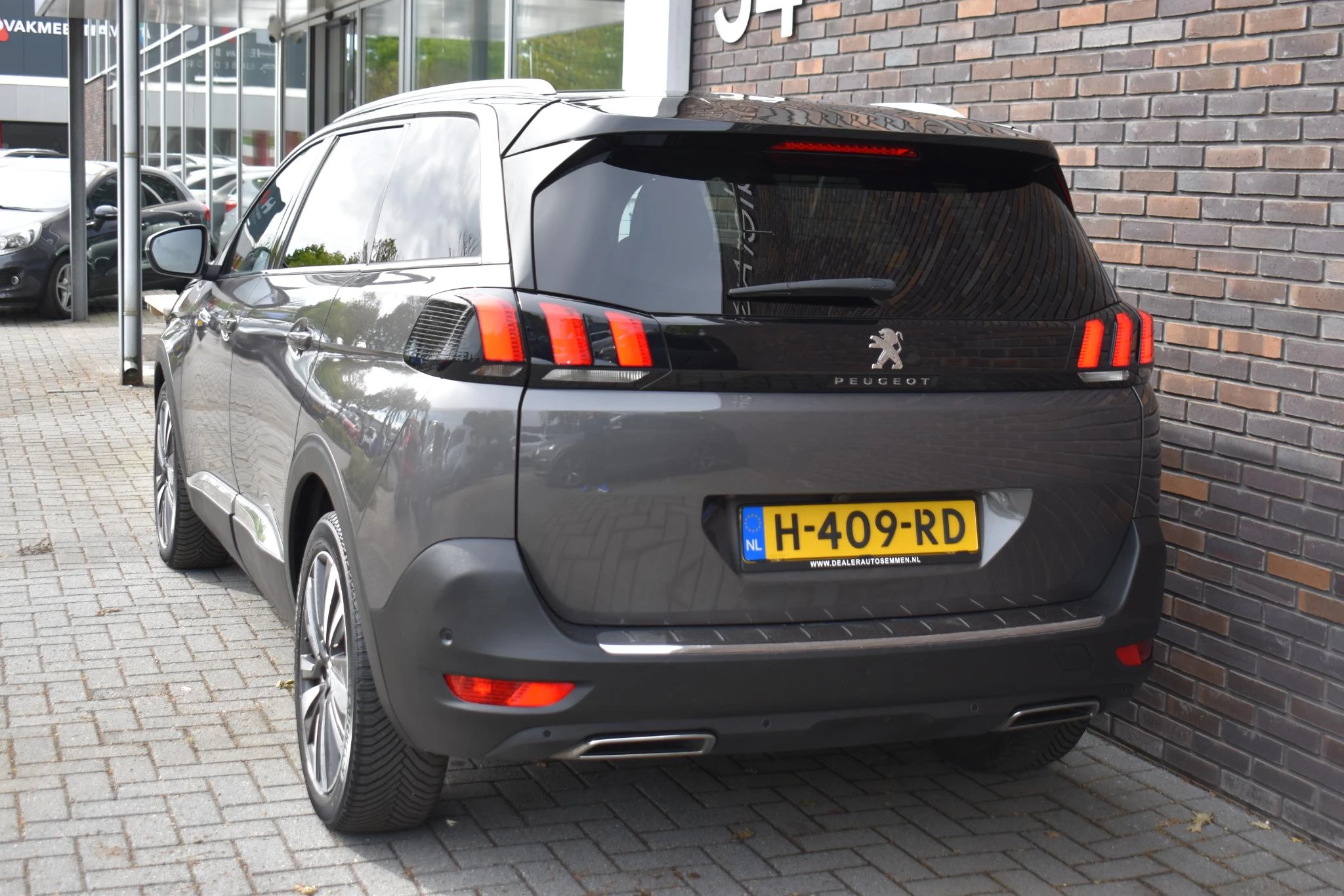 Hoofdafbeelding Peugeot 5008