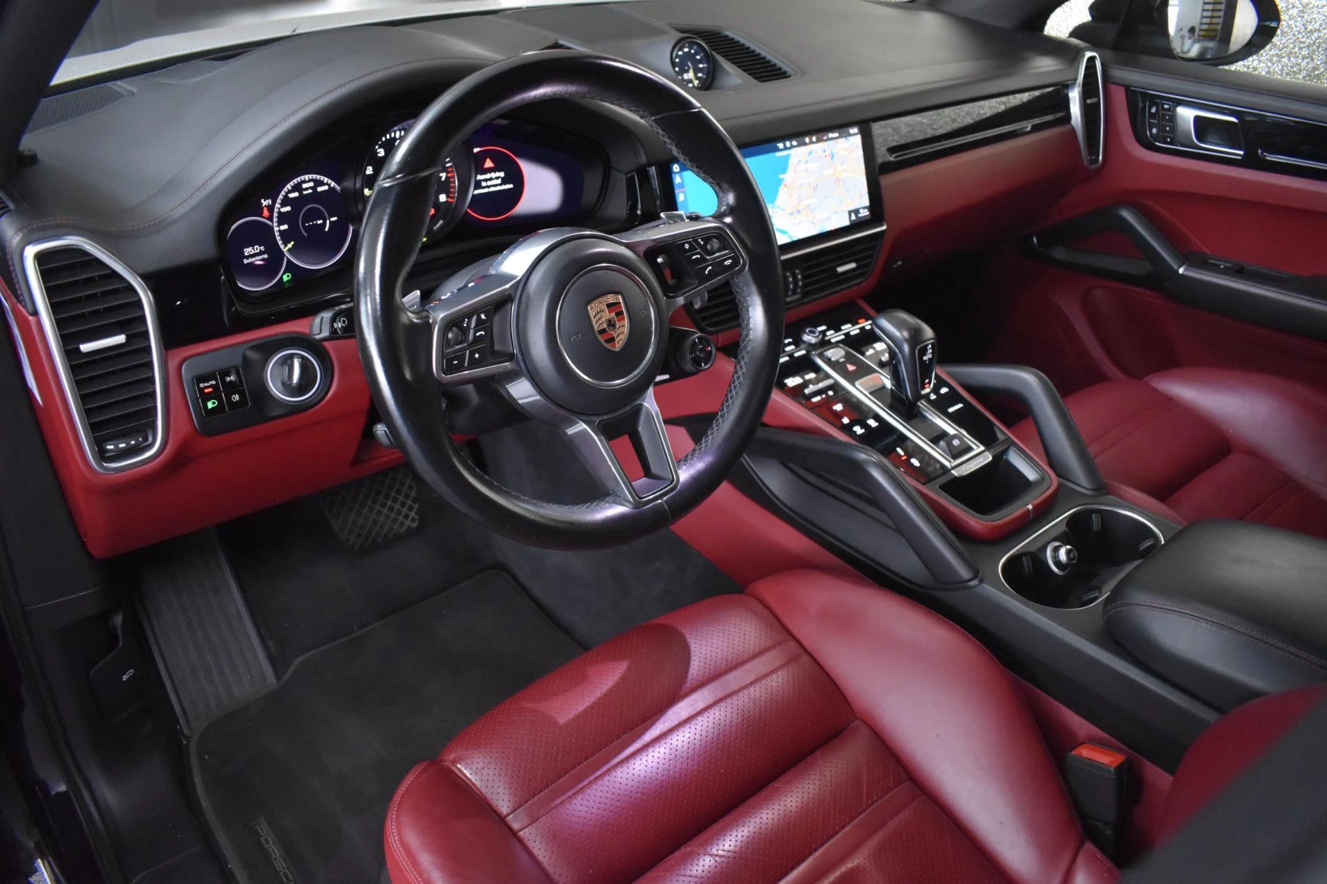Hoofdafbeelding Porsche Cayenne
