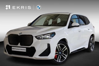 BMW iX1 eDrive20 | M Sportpakket Pro | Achteruitrijcamera | Adaptief Onderstel