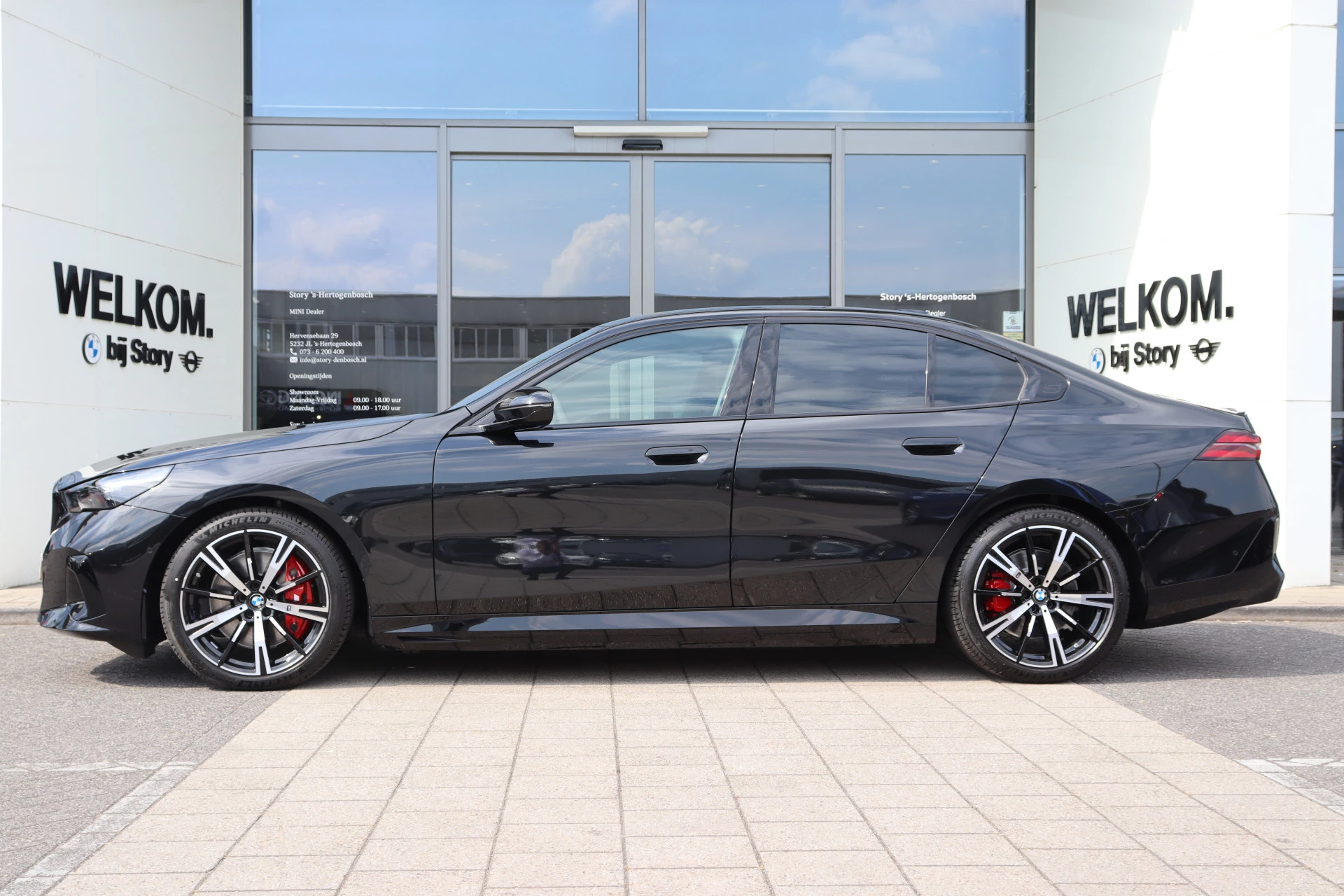 Hoofdafbeelding BMW i5