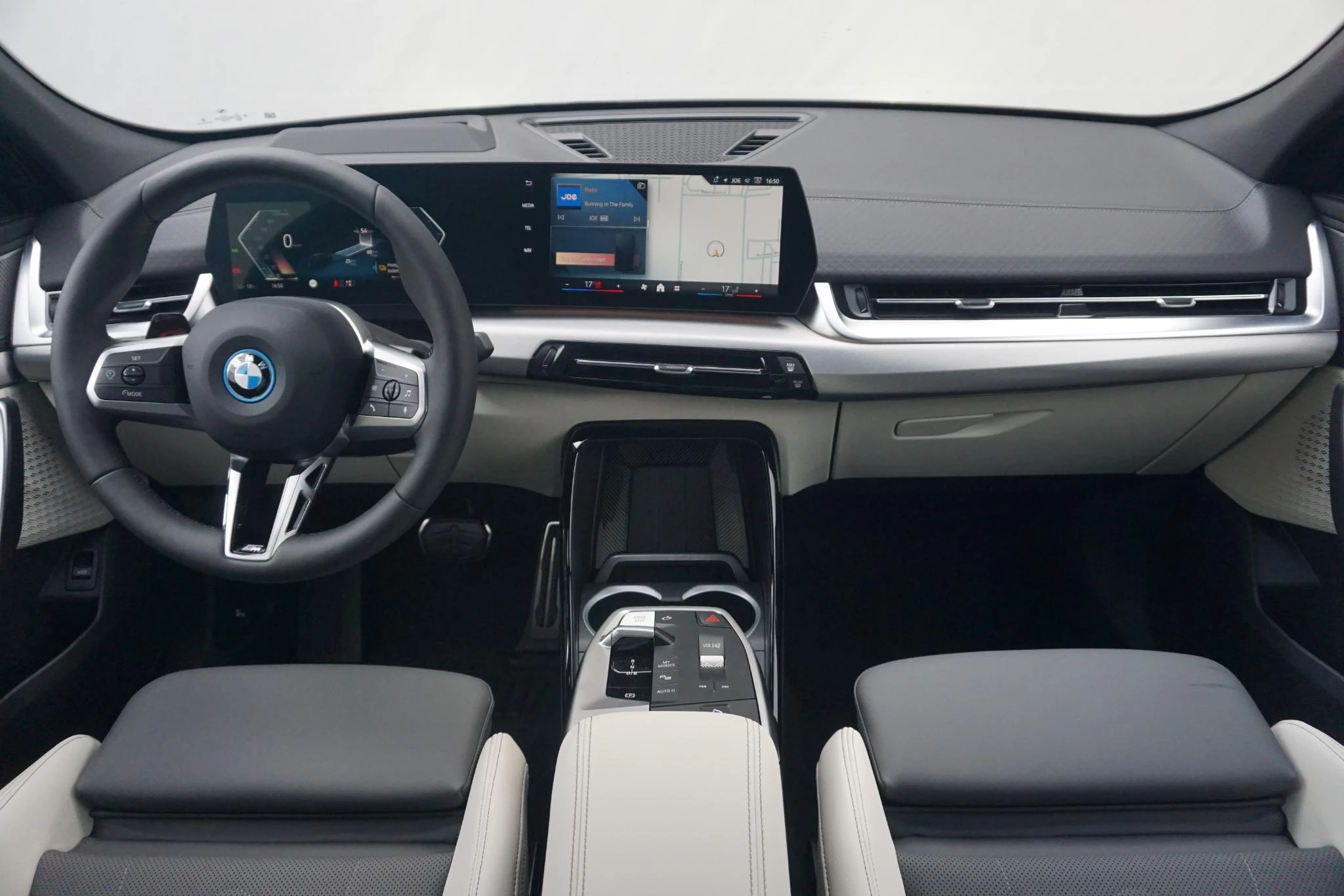 Hoofdafbeelding BMW iX2