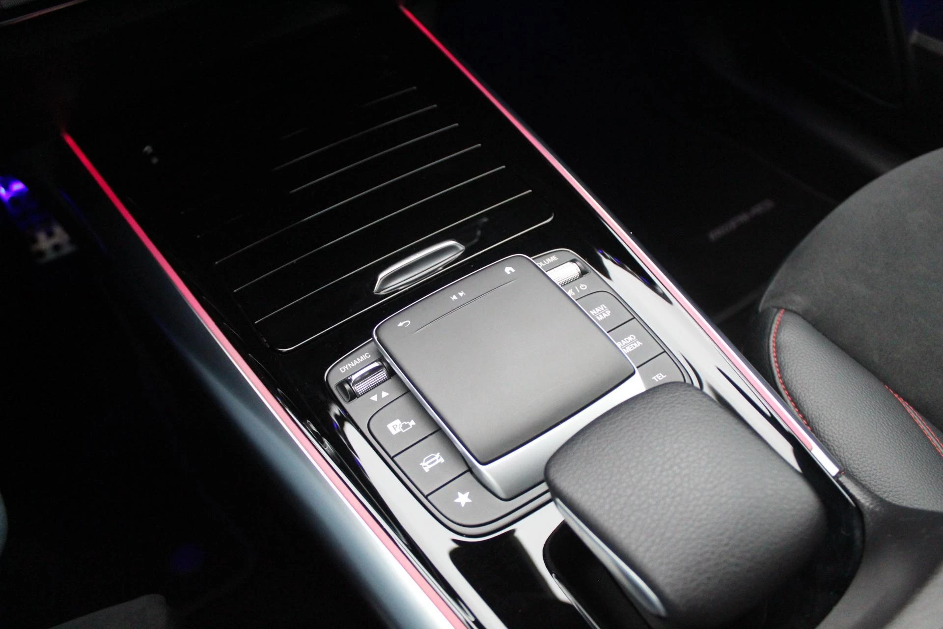 Hoofdafbeelding Mercedes-Benz EQA