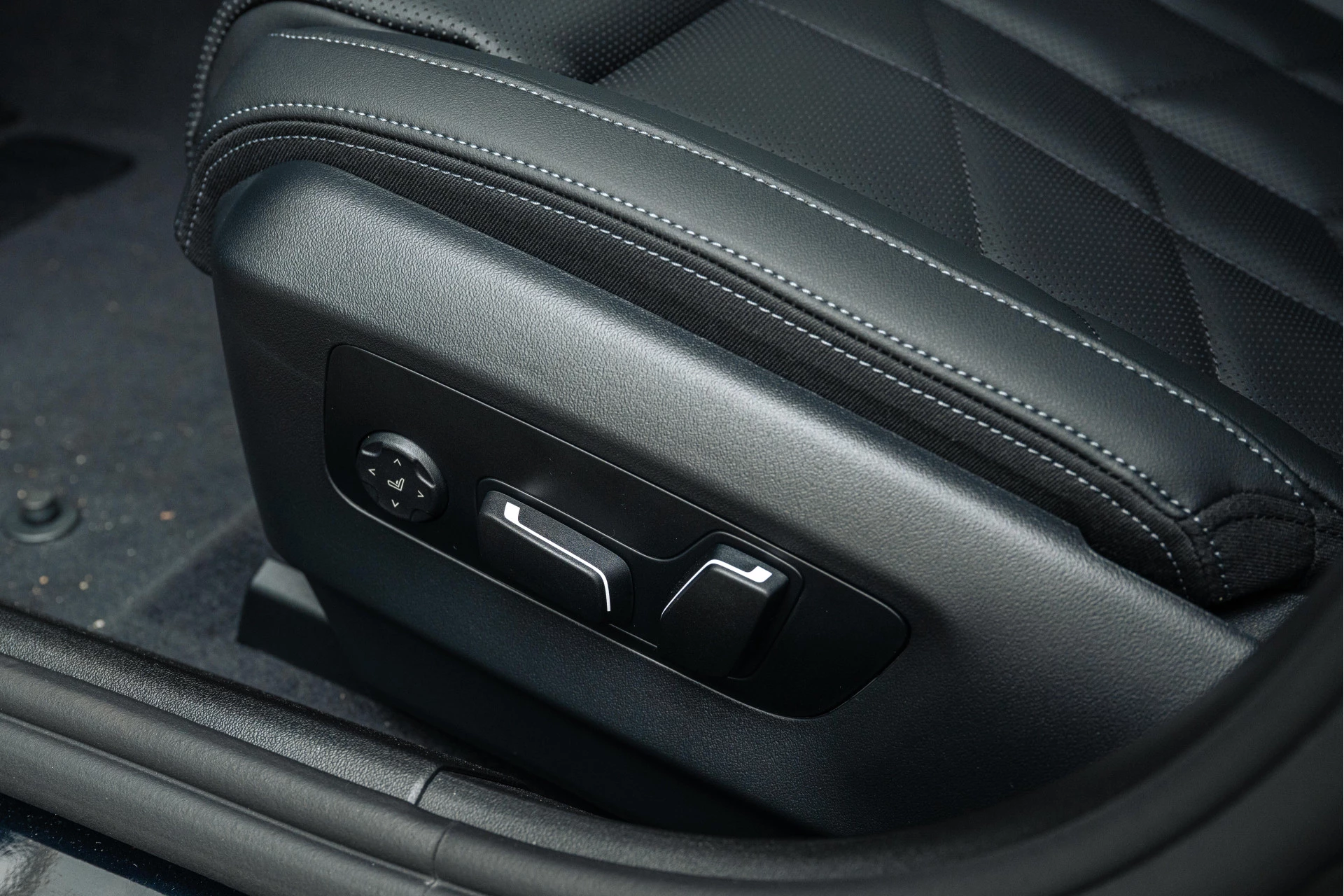 Hoofdafbeelding BMW i5