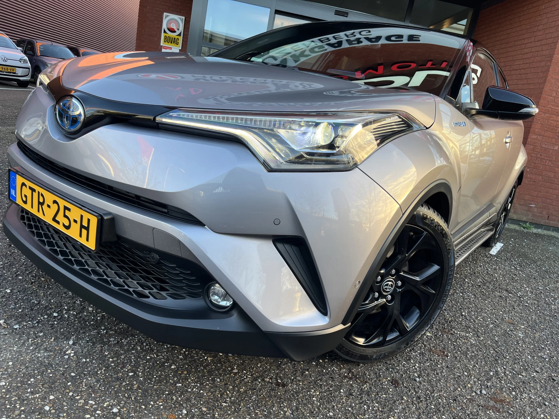 Hoofdafbeelding Toyota C-HR