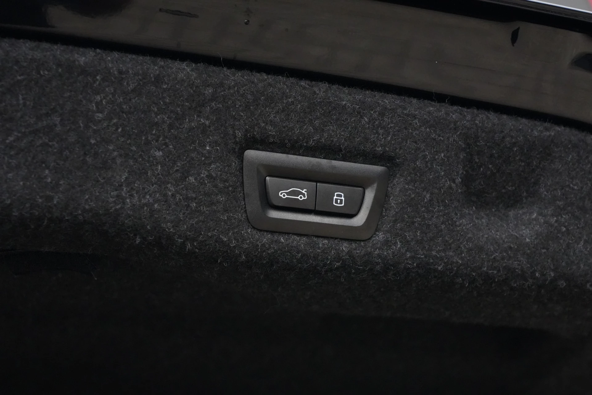 Hoofdafbeelding BMW i5
