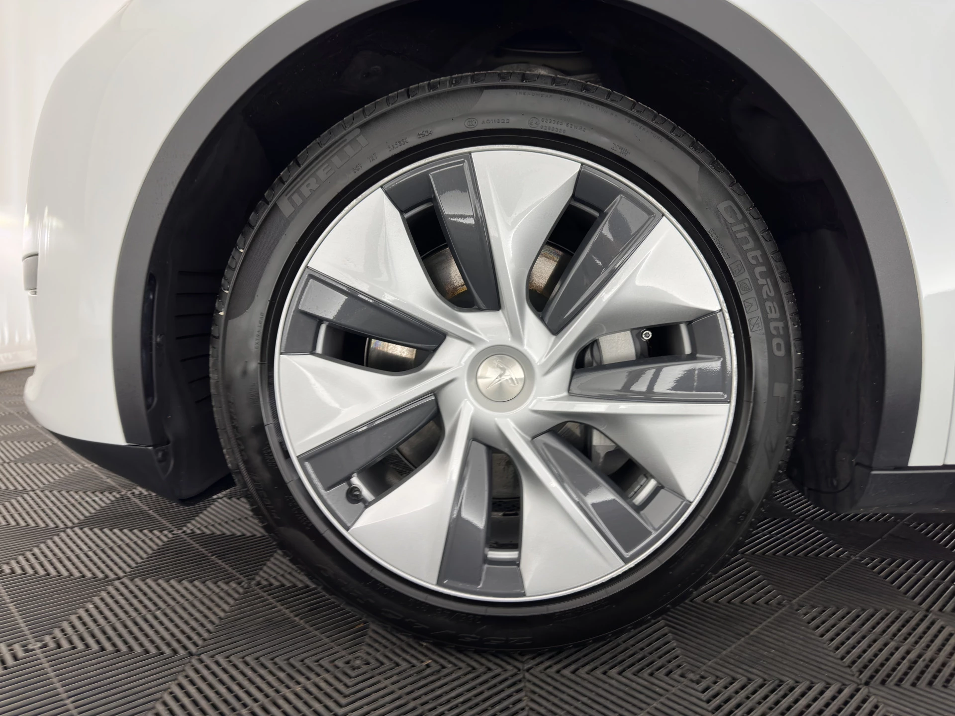 Hoofdafbeelding Tesla Model Y