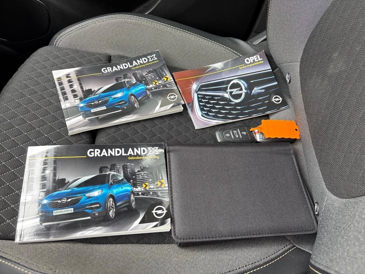 Hoofdafbeelding Opel Grandland X