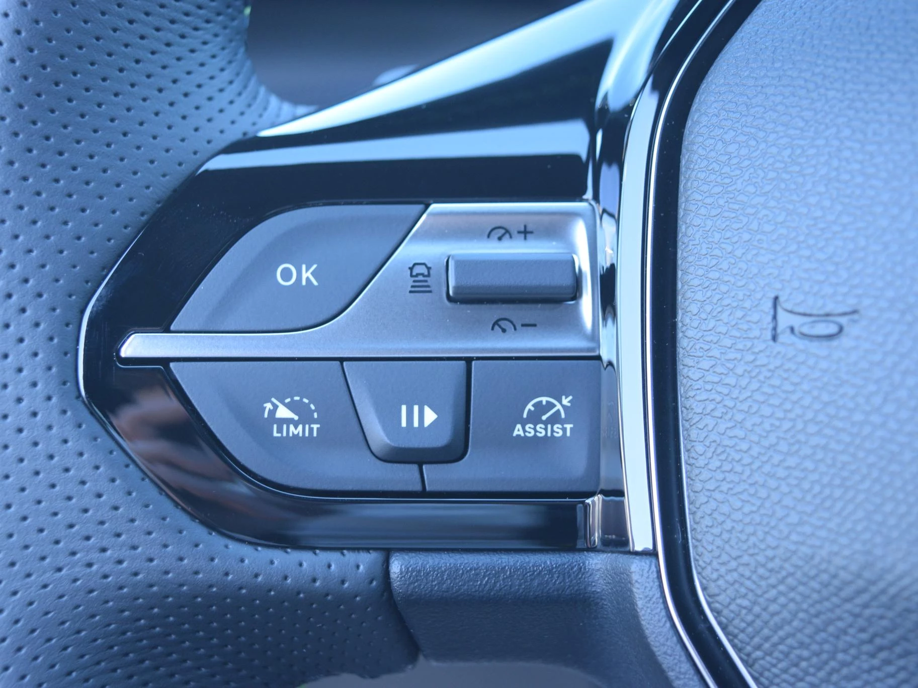 Hoofdafbeelding Peugeot 408