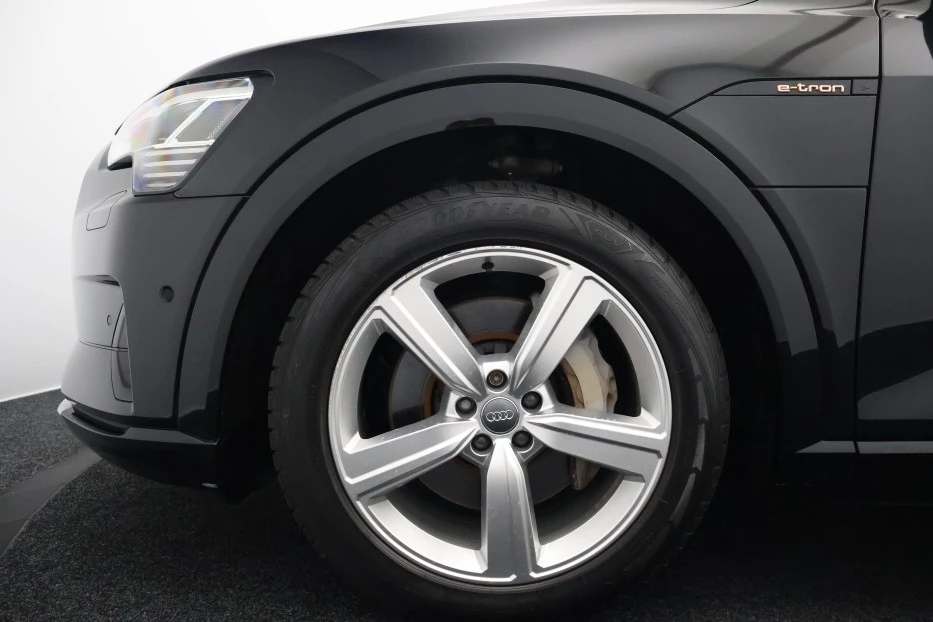 Hoofdafbeelding Audi e-tron