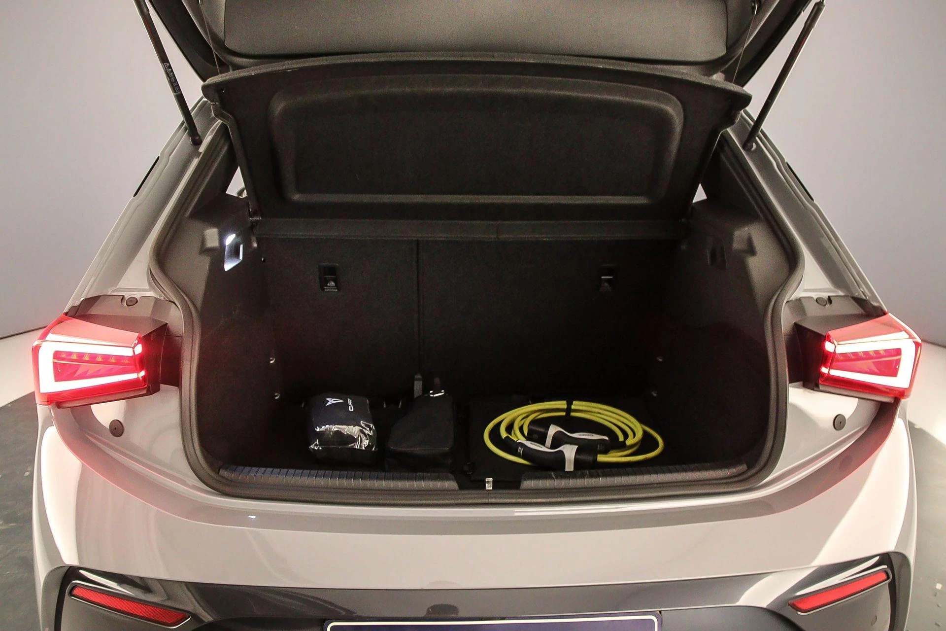 Hoofdafbeelding CUPRA Born