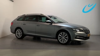Hoofdafbeelding Škoda Superb Skoda Superb Combi 1.4 TSI iV Business Edition Virtual Cockpit Stoelverwarming Camera Navigatie