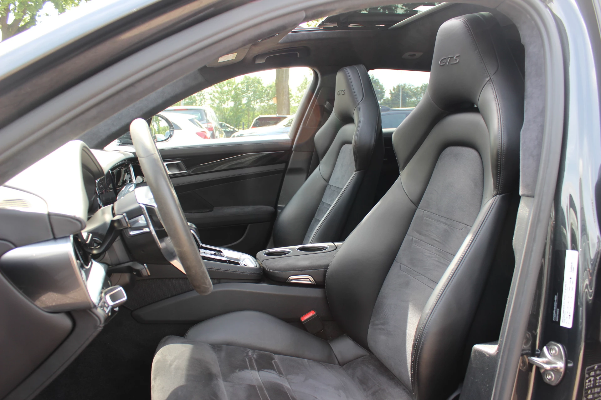 Hoofdafbeelding Porsche Panamera