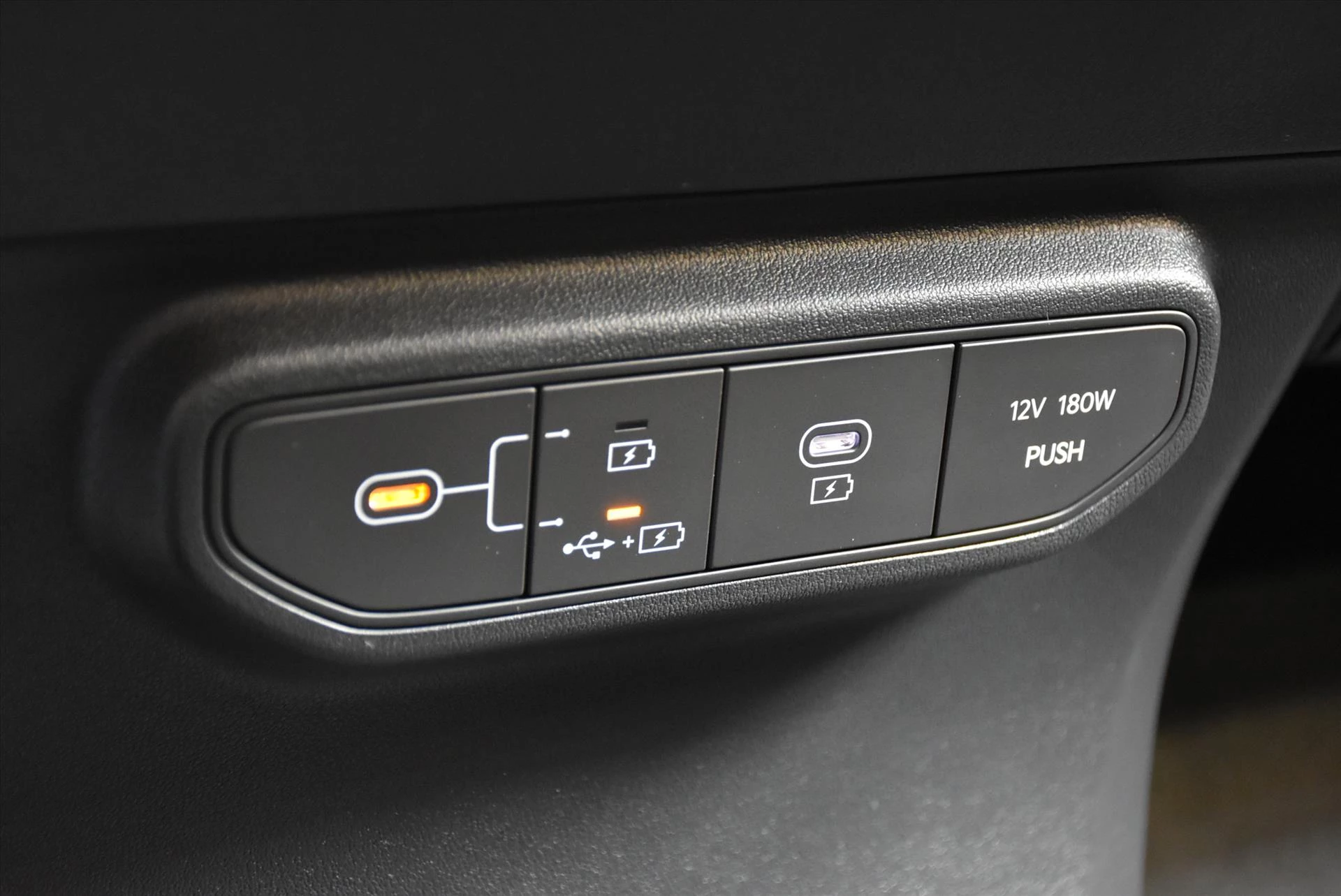 Hoofdafbeelding Kia EV5